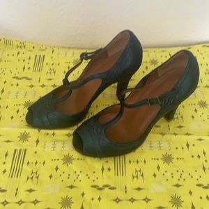 Marc Jacobs green shimmer heel peep toe t strap